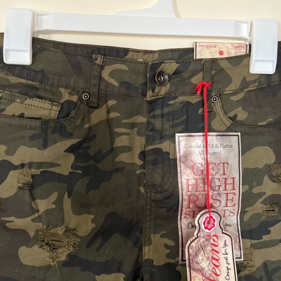 Elite Jeans Womens Camo Shorts 7/28 High Rise Stretch Distressed Casual Outdoor - Picture 15 of 17